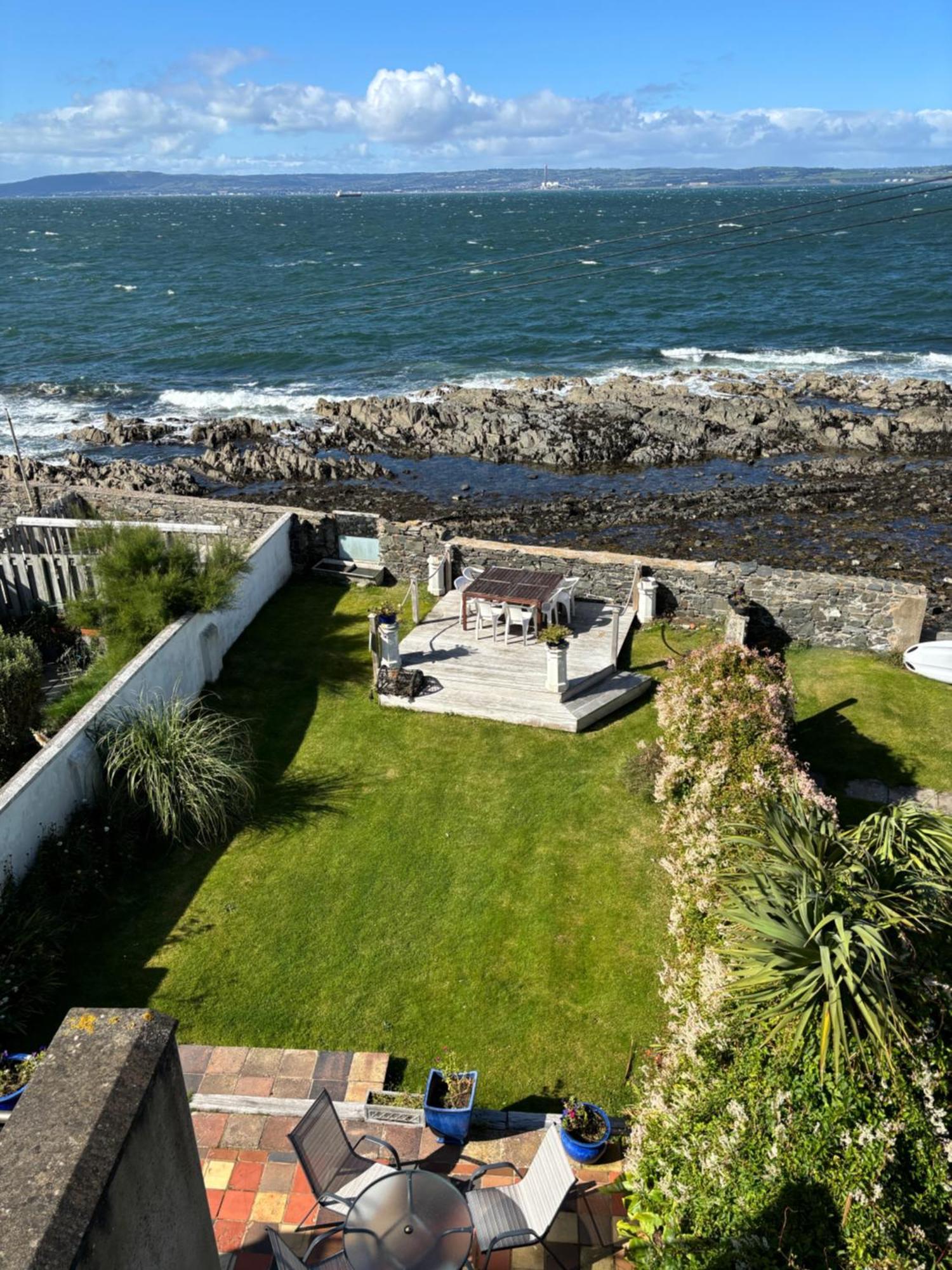 Splash Cottage Beach House With Sea Lapping Garden Bangor  Extérieur photo