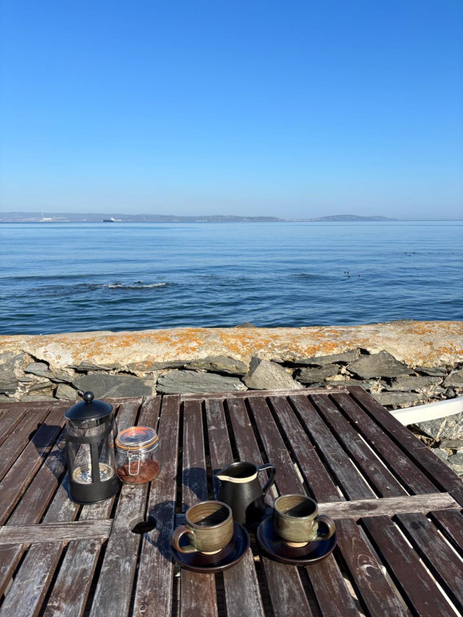 Splash Cottage Beach House With Sea Lapping Garden Bangor  Extérieur photo